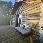 Knus Boomstamhuisje Op De Schatberg - Nabij Toverland Chalet Sevenum