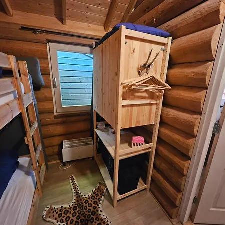 Knus Boomstamhuisje Op De Schatberg - Nabij Toverland Sevenum