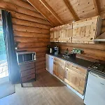 Dağ evi Knus Boomstamhuisje Op De Schatberg - Nabij Toverland *